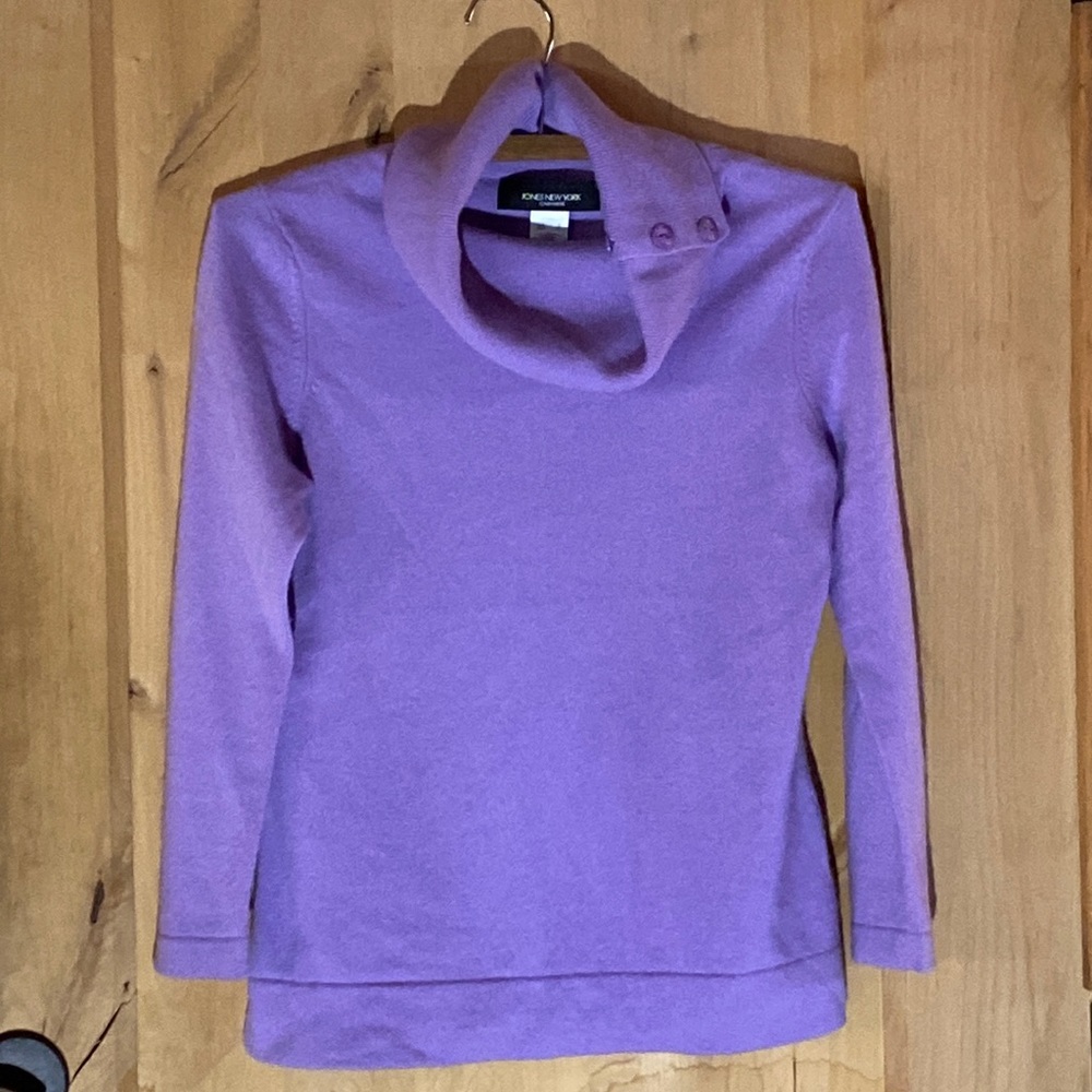 100% Cashmere sweater